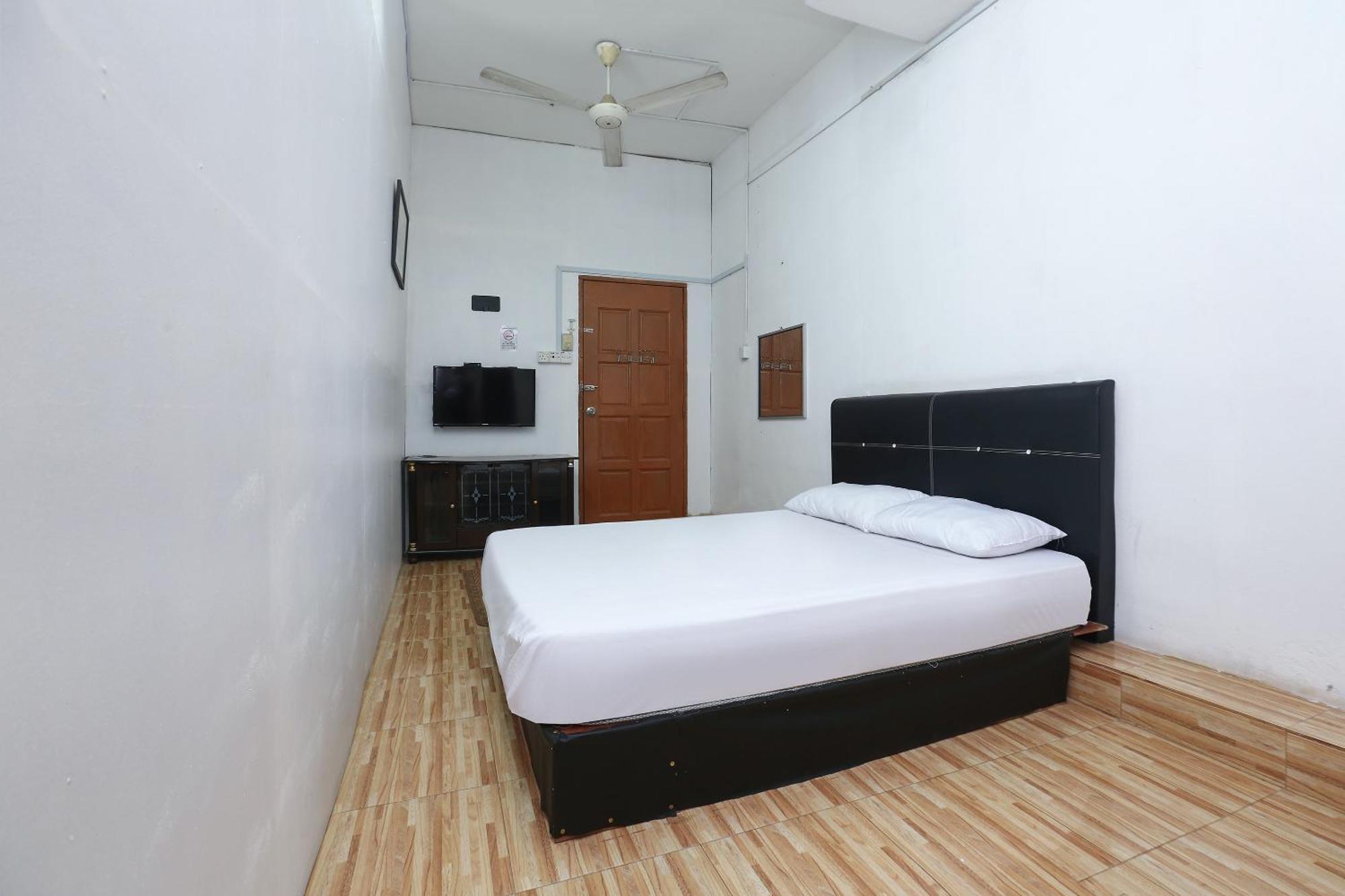 Oyo 89755 D&D Budget Inn Kota Bharu Exterior foto